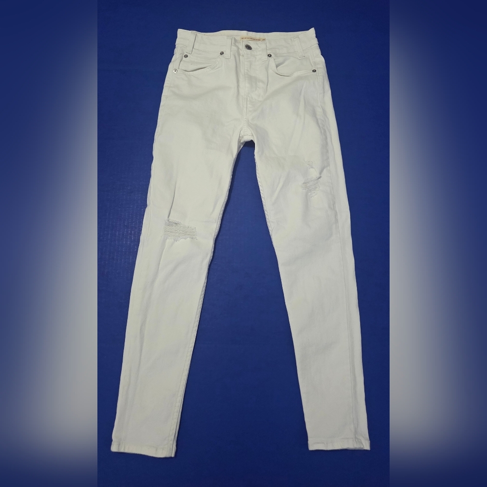 Levi's White Distressed Jeans